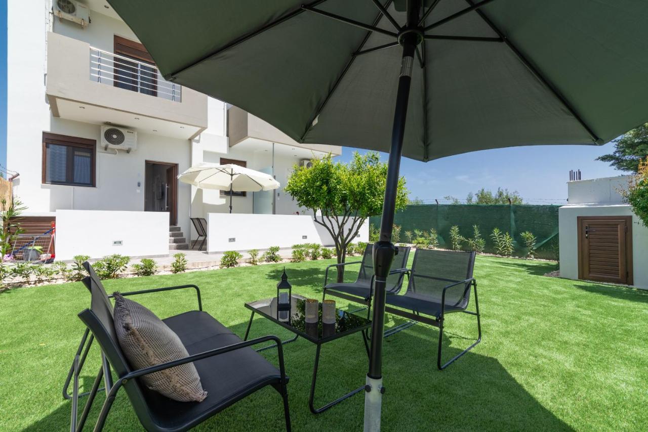 Cozy House With Pool Near Beach Gazi Kültér fotó